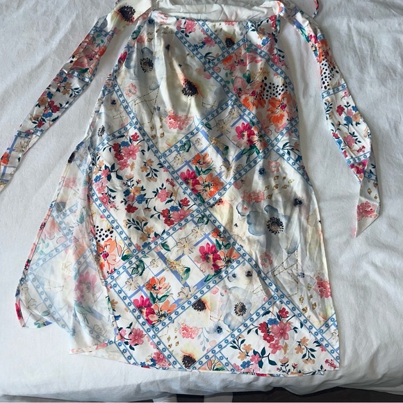 Hello Molly midi dress - Picture 7 of 8